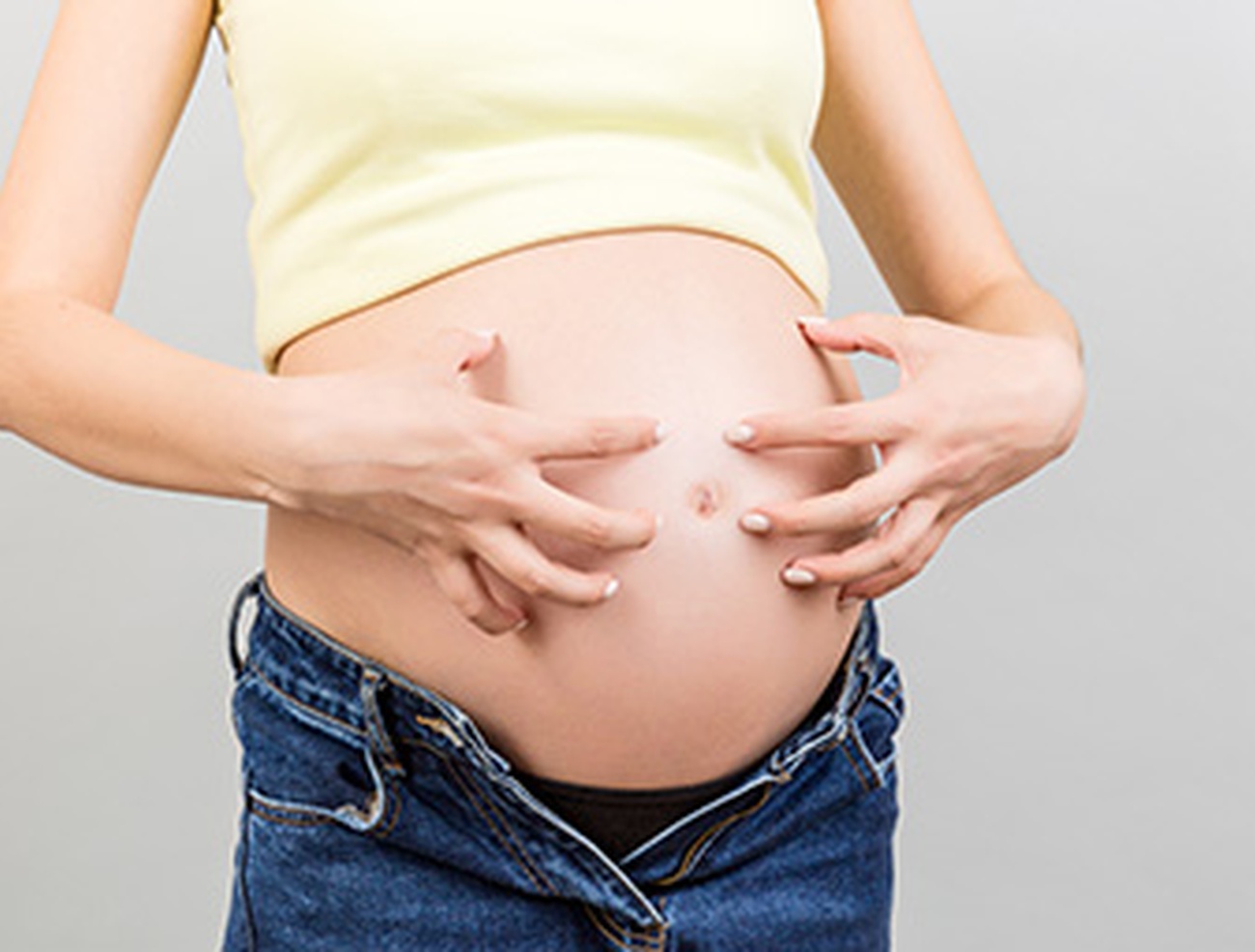 PUPPP in der Schwangerschaft: Wenn der Bauch stark juckt